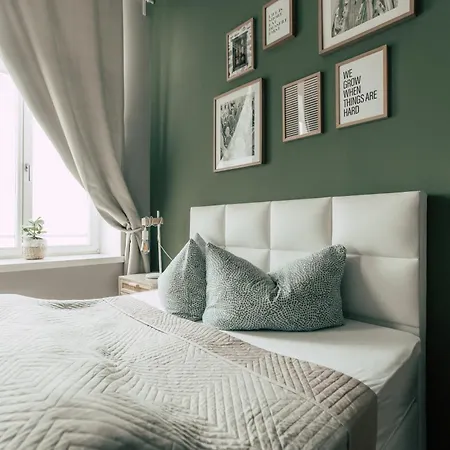 Luga Homes - Stadthaus Aparthotel 3*